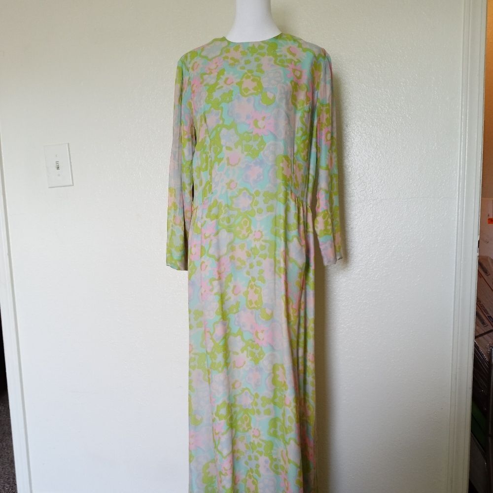 Beautiful pastel 60s maxi